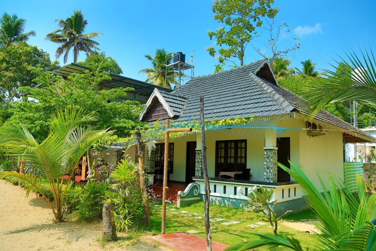 Marari Blue Waves Apartment Mararikulam Ngoại thất bức ảnh